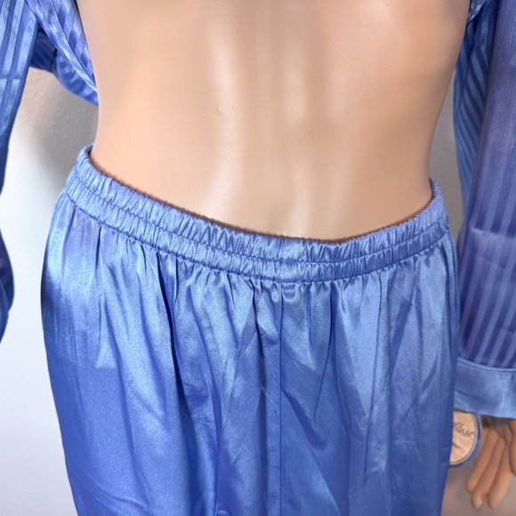 INNER MOST Two Piece Nightwear (Size Medium) - Picture 5 of 15